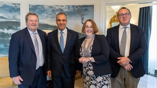 وزير الخارجية خلال