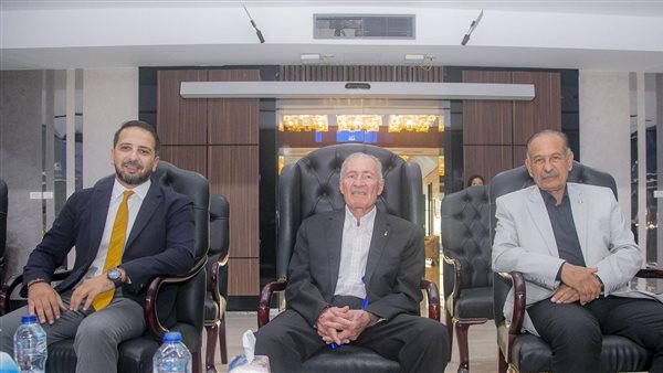 الدكتور حسن مصطفى