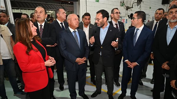 جولة وزير الصناعة