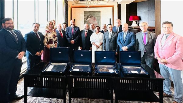 لقاء مساعد وزير الخارجية