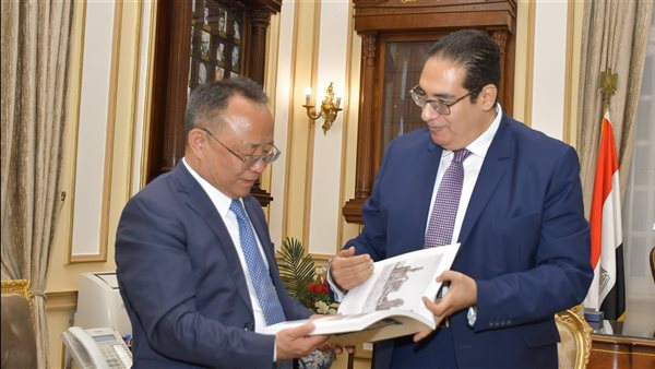 لقاء رئيس جامعة القاهرة