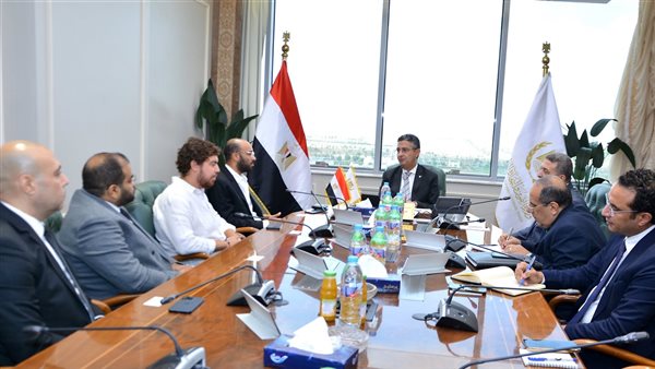 وزير التموين خلال