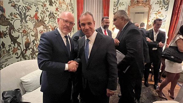 وزير الخارجية