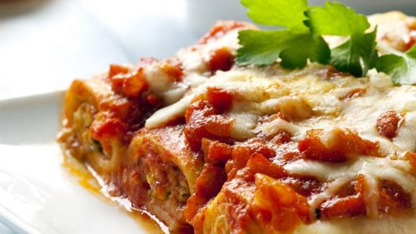 الكانيلوني باللحم