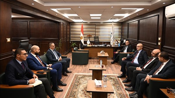 لقاء رئيس جهاز حماية