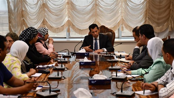 وزير الشباب والرياضة