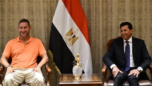 توتي ووزير الشباب