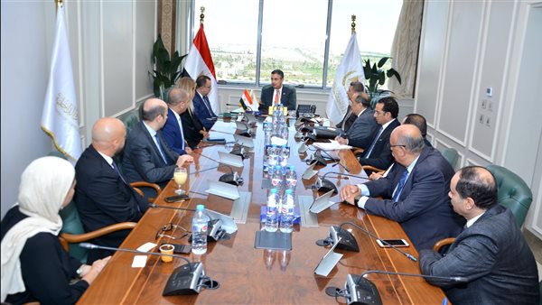 لقاء وزير التموين