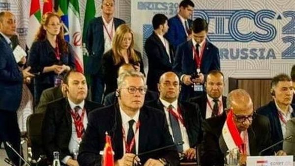 مشاركة وزير البترول