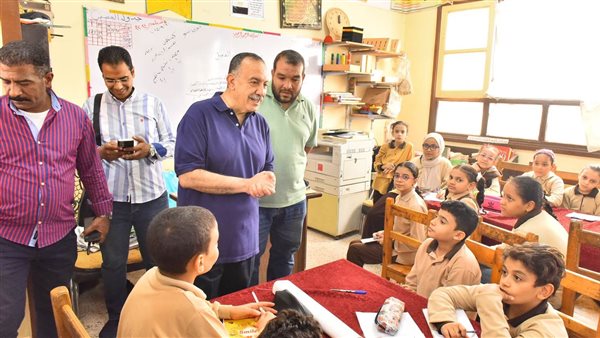 محافظ أسيوط يتفقد