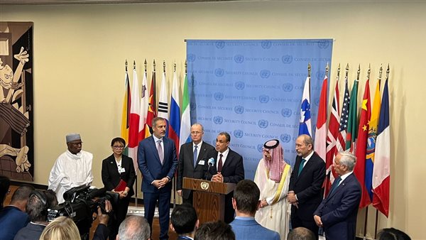 وزير الخارجية في