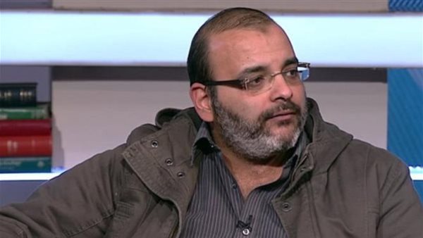  أيمن بهجت قمر