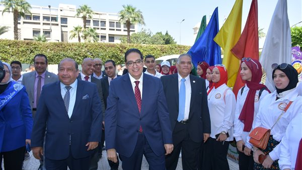 رئيس جامعة القاهرة