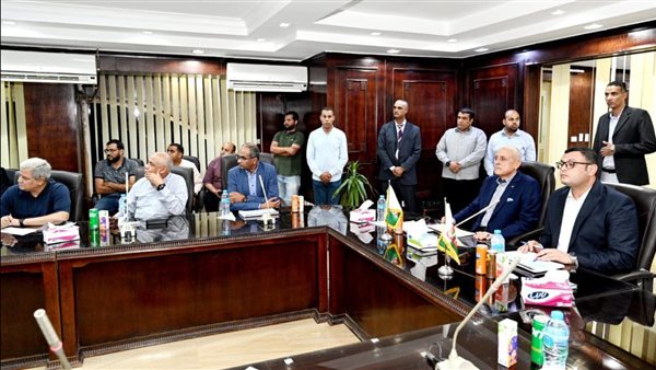 اجتماع وزير الإسكان