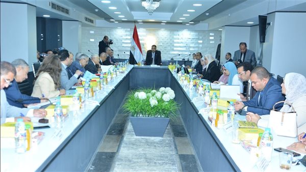 لقاء وزير التموين