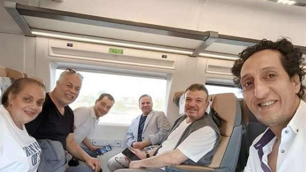 أشرف زكي وعدد من