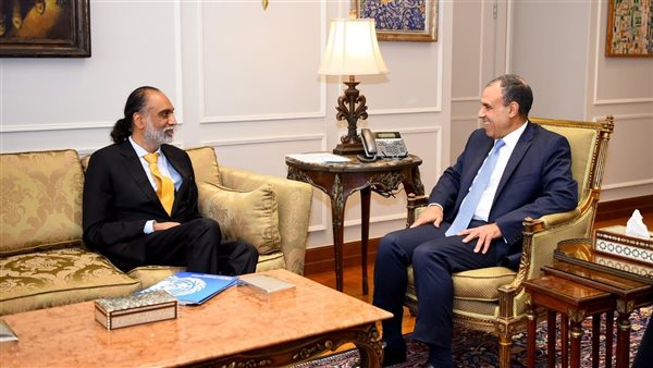 وزير الخارجية خلال