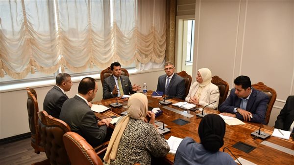 وزير الشباب والرياضة