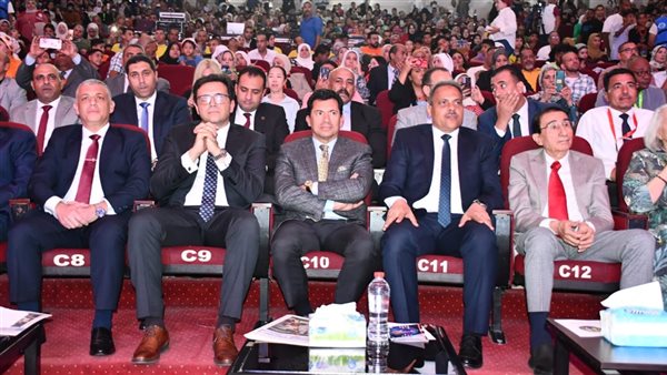 وزيرا الشباب والرياضة