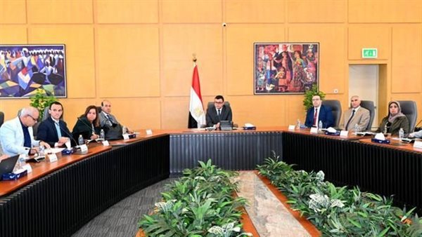 لقاء وزير الإسكان