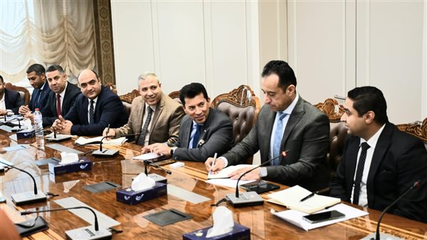 وزير الشباب والرياضة