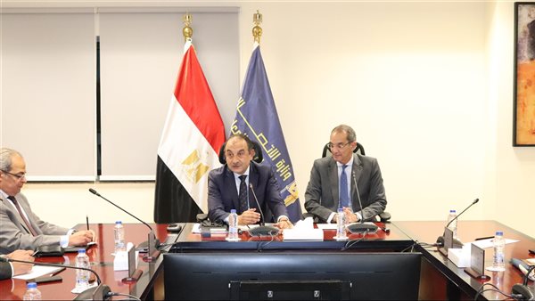 وزيرا قطاع الأعمال