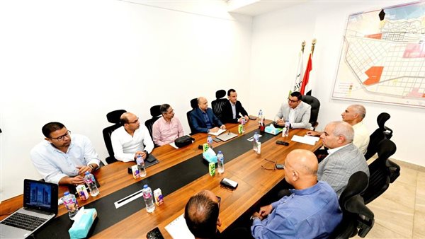 وزير الإسكان 