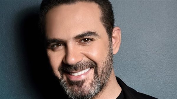 نجوم اعتذروا عن أعمالهم