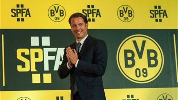 لارس ريكن المدير