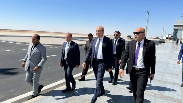 وزير الطيران المدني