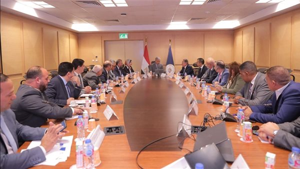 وزير السياحة والآثار