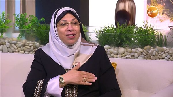 الدكتورة نيفين مختار