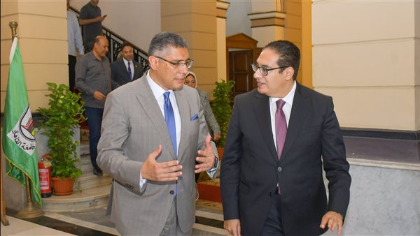 رئيس جامعة القاهرة