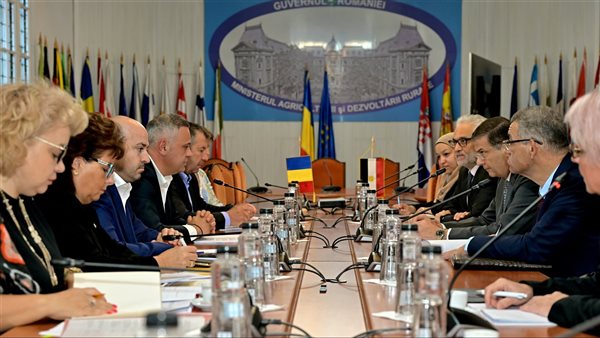 وزير الزراعة ونظيره