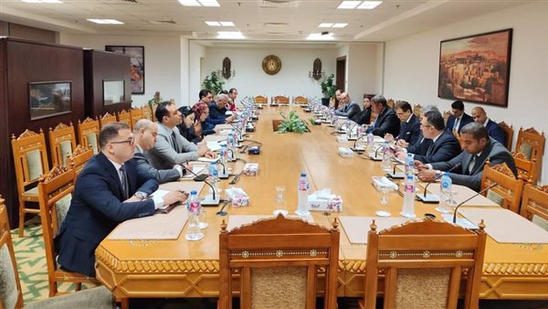 جانب من أعمال اللجنة