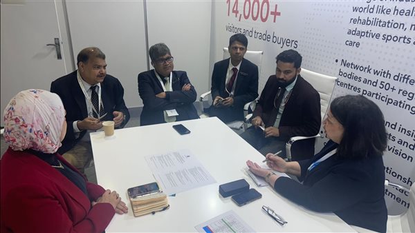 لقاء مساعد وزيرة