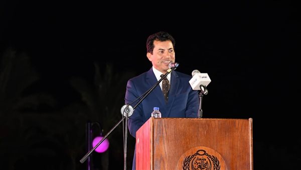 وزير الشباب والرياضة