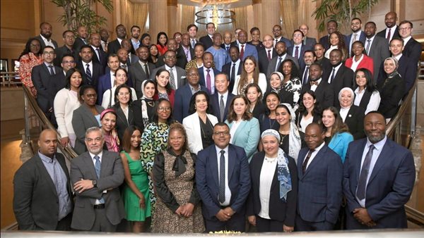 جانب من أعمال اللجنة