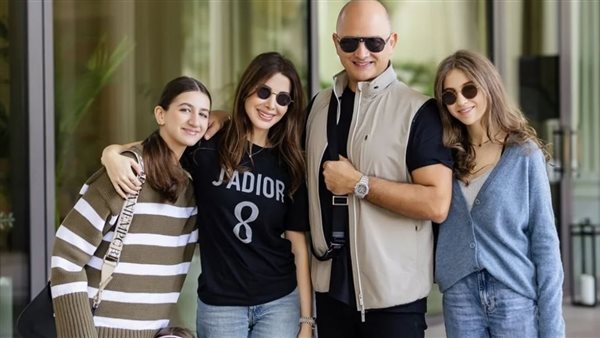 نانسي عجرم وعائلتها