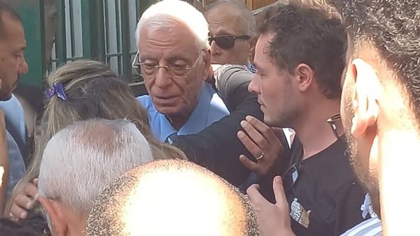 تشييع جنازة زوجة