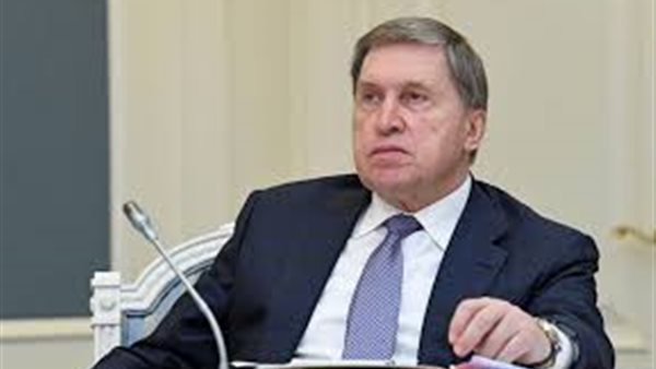 يوري أوشاكوف مساعد