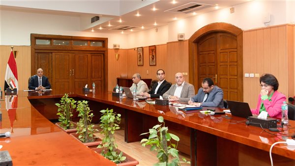 وزير الموارد المائية