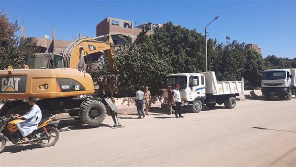 رفع نواتج تطهير الترع