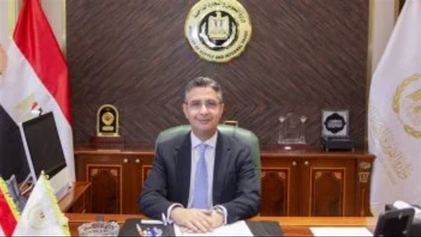 وزير التموين 