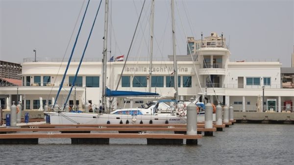 قناة السويس 