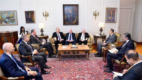 وزير الخارجية وحركة