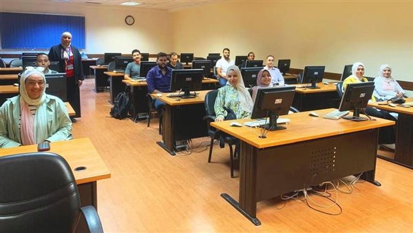 أكاديمية مصر للطيران