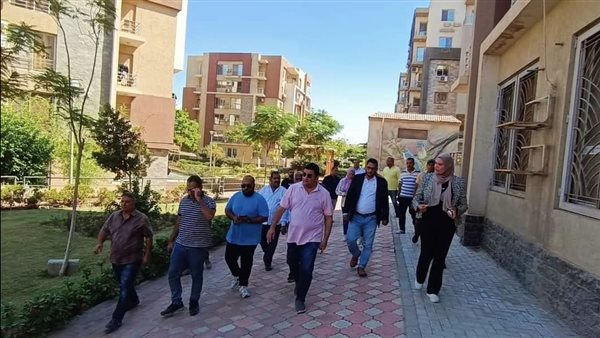 جانب من متابعة الأعمال