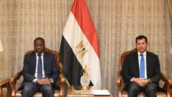 وزير الشباب والرياضة