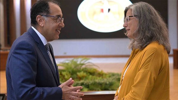 رئيس الوزراء خلال